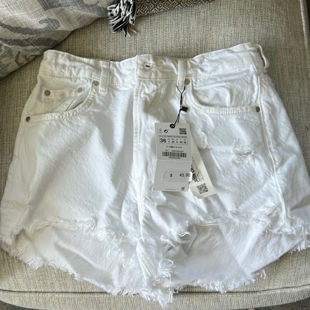 Zara white shorts